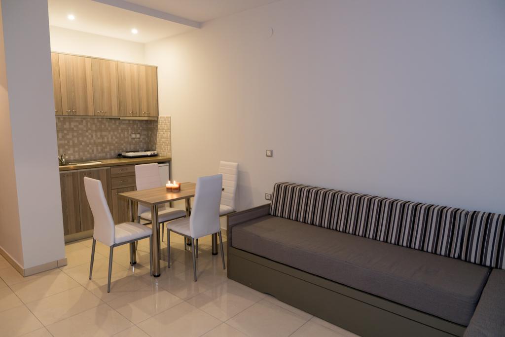 Adonis Apartments Paralía Exterior foto